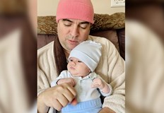 Дядо Иван и малкият Тервел изглеждат много щастливи47 годишният кулинарен гуру