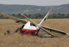 Акробатичният самолет тип Е200 е имал всички необходими документи за