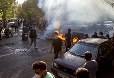 Деца са арестувани и подлагани на ужасяващи изтезания от властите