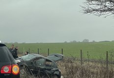 Автомобилът се е ударил в дърво в канавкатаЕдин човек е