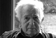 Той е смятан за един от най важните съвременни философиФилософът Ернст