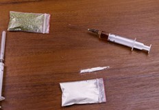 Двамата мъже са спипани при проверки на 10 мартПолицаи от