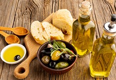 Олеиновата киселина представлява 80 от състава на зехтинаЗехтинът е ключов