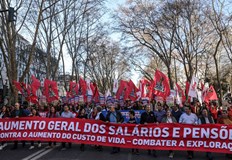 В Португалия скандират за по високи заплати и ограничаване на цените