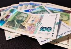 През 2025 година показателят ще се увеличи до 1038 лева