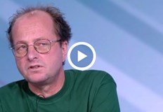 Земната кора се разтяга и това периодично това генерира земетръси