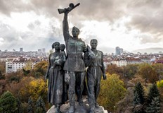 Скулптурните композиции ще се запазят в музей а бъдещето на