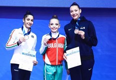Стилияна Николова спечели златен медал на топка и бронзов на