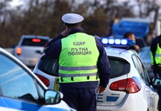 Леко пострадали са част от пътниците в автомобилитеВтора катастрофа на