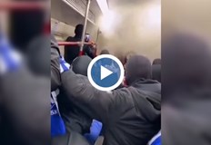 Наложило се е да се намеси машинистът и полицияВандализъм в