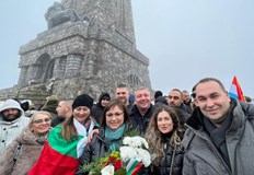 Корнелия Нинова се включи в тържествата на връх Шипка по