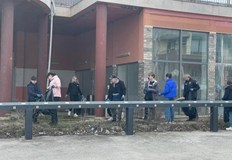 От коледните празници насам главната улица на селото изглежда потресаващоУкраински