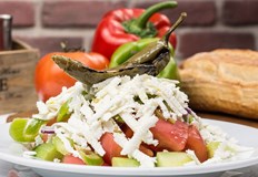 Макар шопската салата в менюто да е 10 12 лева реалната