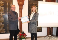 Отличието се присъжда за съществения принос на организация Шалом за