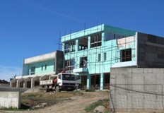 Строят се своеобразни резиденции прокарват се нови трасета на електропроводи