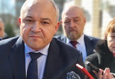 По повод на борбата срещу разпространението на наркотици Демерджиев каза