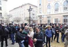 Протестът започна в 14 00 часа пред Министерството на културатаС призиви