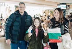 Българският трибагреник беше раздаден на заминаващи от София сънародници с