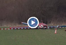 Мъжът е бил и без каска Пилотът на разбилия се самолет