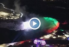 Причината е лошото време и бушуващата снежна буряОсвен в България