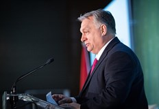 Вместо единодушно да насърчаваме мира светът е разделен каза унгарският