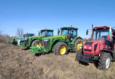 Протестиращите не представляват нито една земеделска организация просто им е