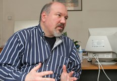 Политологът предупреди да не се спекулира и злоупотребява с темата