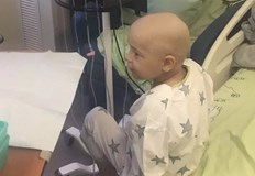 Малкият герой се бори с тежка бактериална инфекция след две