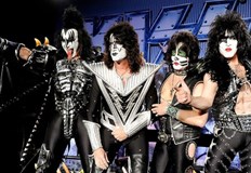 Прощалното турне на Kiss ще завърши в Ню Йорк Рок