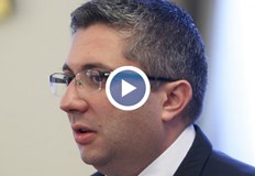 Трябва да се сложи край на приказките под Шишковия храст