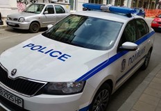 Полицията разследва и кражба на осветителни тела от парка в