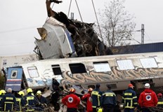 При челния сблъсък на два влака загинаха най малко 36