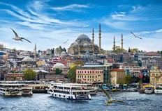 Истанбул е промишленият център на Турция и разрушения от голям