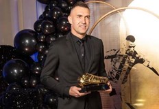 Голмайстор №1 на България има и син МартинМартин Камбуров остави