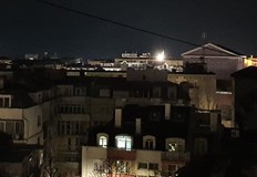 Диян Александров подава сигнала към общината за силната светлина на