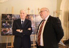 Русенският фотограф излага 54 колоритни снимкиНовият творчески сезон на Националната