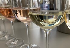 В класацията за топ 50 български вина няма нито едно