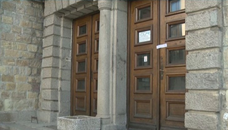 Учебният процес в много от тези училища е преустановен