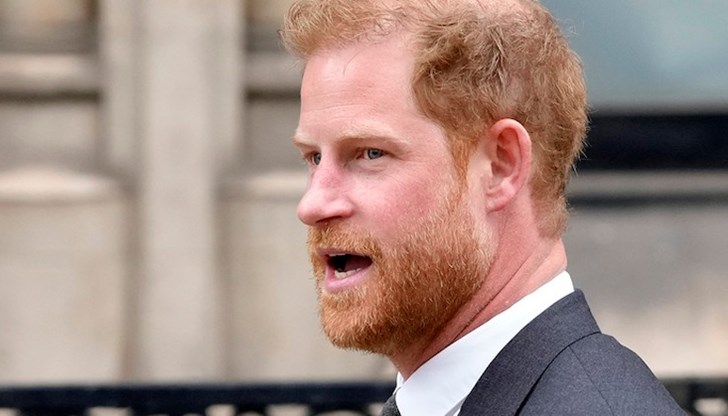 Делото, заведено от принц Хари срещу компанията собственик на "Дейли Мейл", е за навлизане в личния му живот