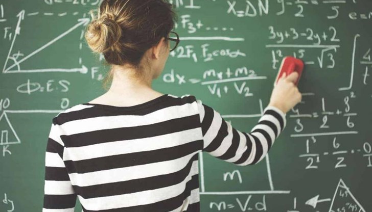 Под родителски натиск и след пандемичното снизхождение учители пишат нереално високи оценки