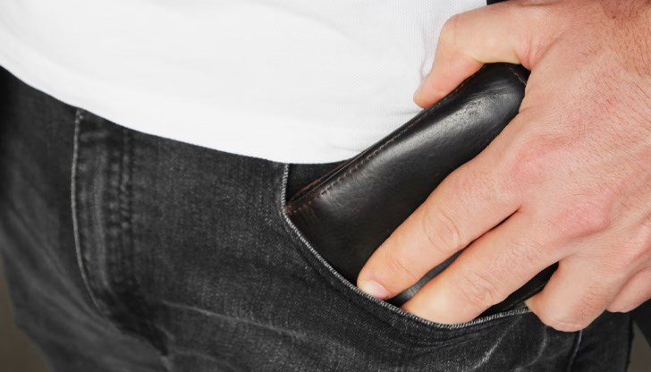 Жертвата е подал сигнал за откраднат портфейл, докато пазарува в магазин в квартал „Възраждане“