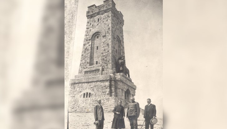 Знаменитата фраза на генерал Радецки „На Шипка всичко е спокойно!“ е била включена в ежедневния рапорт на командващия Шипченската позиция Знаменитата фраза на генерал Радецки „На Шипка всичко е спокойно!“ е била включена в ежедневния рапорт на командващия Шипченската позиция