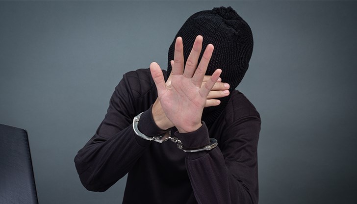 Мъжът я бил заговорил на улицата на неправилен български език