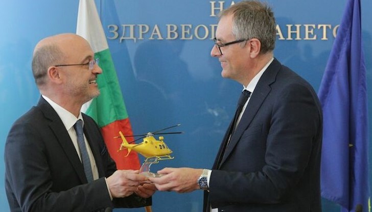 Първият хеликоптер ще пристигне в България на 15 декември 2023