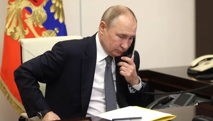 Руският президент гордо е заявявал няколко пъти, че отказва да има смартфон