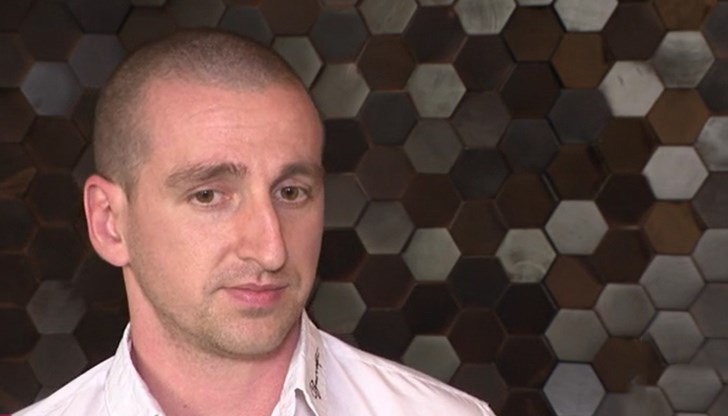 Мъжете са откраднали голяма сума пари и все още се издирват