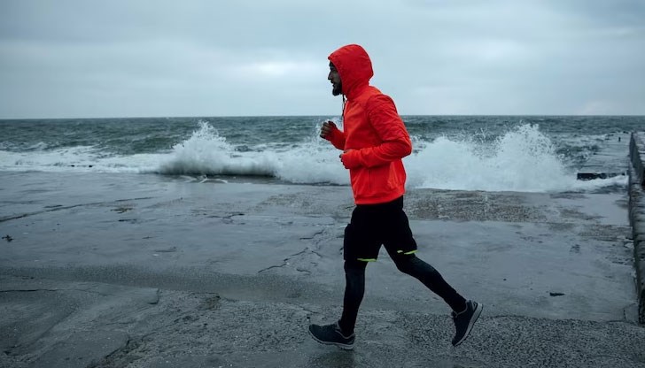 Трябва да усещате, че се движите, сърцето ви ще бие по-бързо, но не е задължително да се задъхвате, обясни д-р Сорен Браге