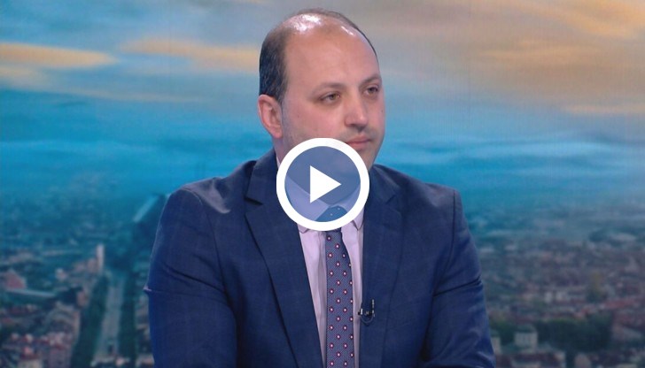 Сайтовете на училищата сякаш се правени в час по трудово, посочи експертът по киберсигурност Любомир Тулев