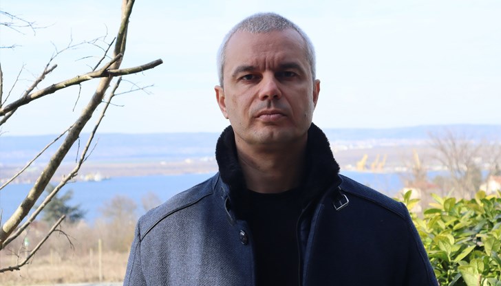 Костадинов показа документи, изпратени в Народното събрание от Руската федерация, които уличават САЩ, че разработват биооръжие на територията на България