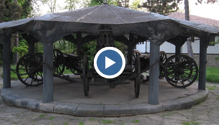 Сред ценностите са оръжия, фотографии и писма на героинята от руско-турската война баронеса Юлия Вревска